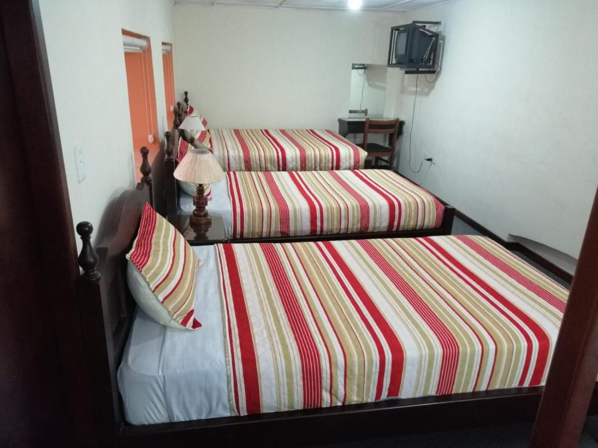Hostal Victoria קיטו מראה חיצוני תמונה